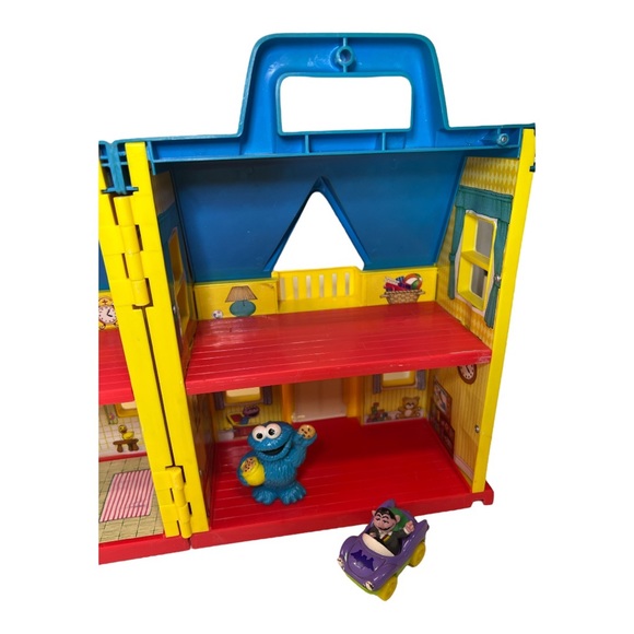 Vintage 1980's Jim Henson Sesame Street Carry Along Dollhouse 10" & 2 Figures - Picture 8 of 11